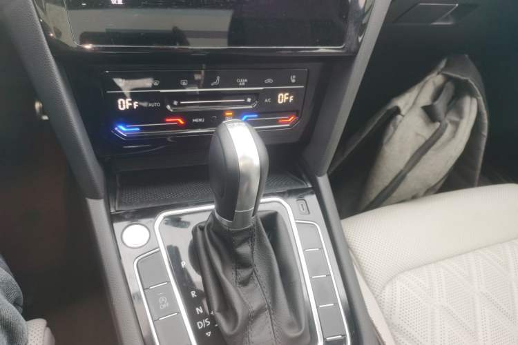 Used Volkswagen Magotan 2023 2 Million Units Commemorative Edition 330TSI DSG Luxury Version