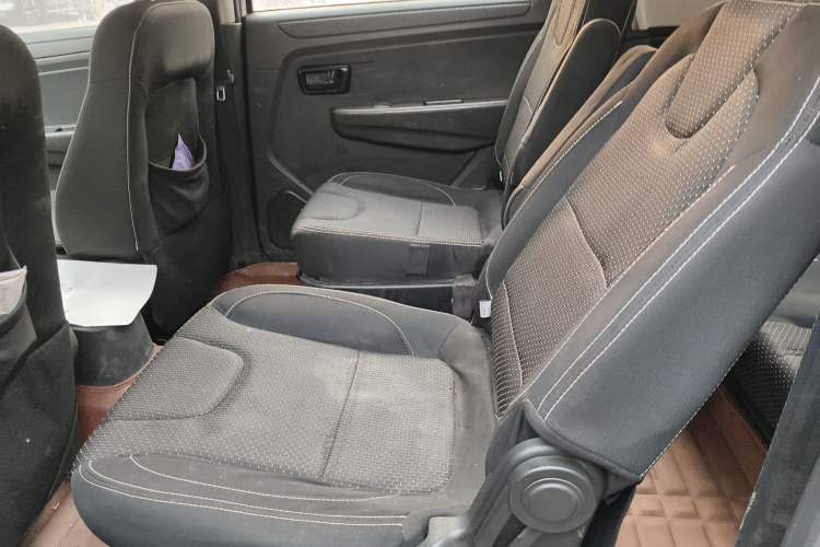 Used Dongfeng Fengon 330 2018 1.5L 330S Premium Edition China V DK15
