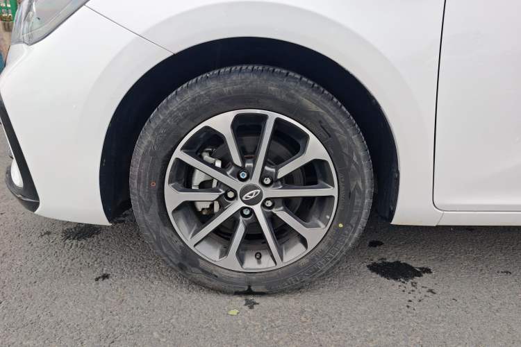 Used Chery Arrizo 5 2024 1.5L Manual Fashion Edition Left Front Wheel Hub