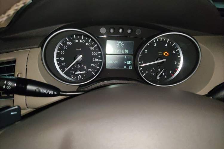 Used Mercedes-Benz R-Class 2010 R 350 L 4MATIC Instrument Cluster