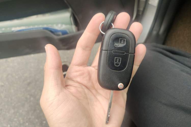 Used Dongfeng Aeolus H30 2012 CROSS 1.6L Manual Luxury Model