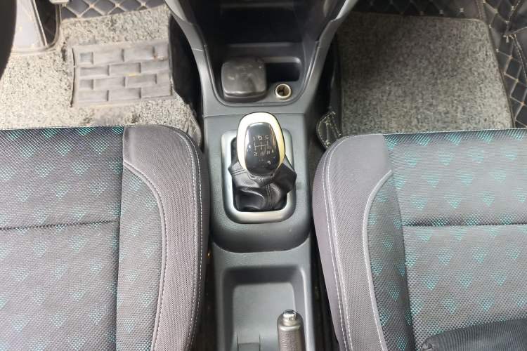 Used Suzuki Liana A6 2014 Hatchback 1.4L Manual Happiness Edition Gear Lever