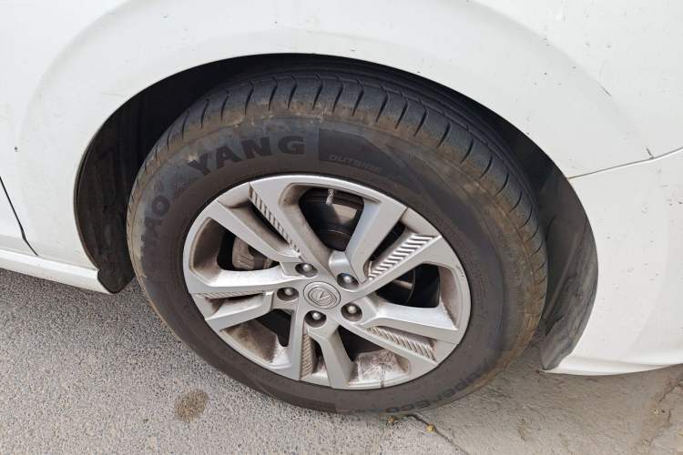 Used CHANGAN Eado 2019 High-Energy Edition 1.6L GDI Automatic Pioneer Model China VI Standard
