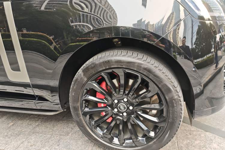 Used Land Rover Range Rover 2023 3.0 L6 360 PS Grand Edition