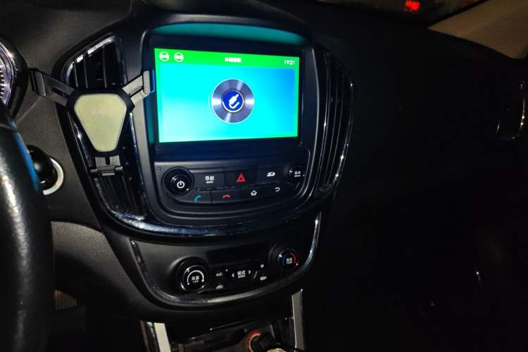 Used Baojun 560 2016 1.8L iAMT Luxury Model