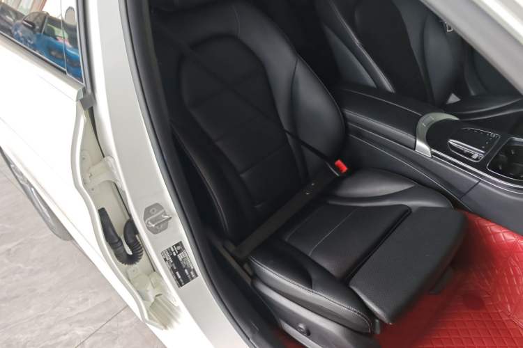 Used Mercedes-Benz C-Class 2020 C 260 L Sport Edition Right Front Seat