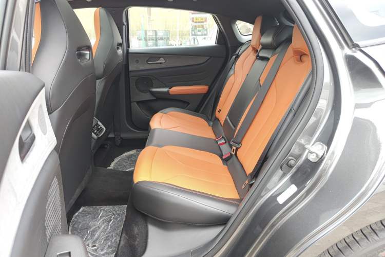 Used CHANGAN UNI-V 2025 Model Third-Generation 2.0T Dynamic Edition Left Rear Seat
