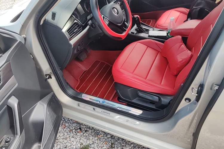 Used Volkswagen Lavida 2018 280TSI DSG Comfort Edition China V Standard Driver Seat