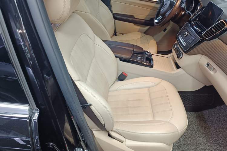 Used Mercedes-Benz GLE 2018 GLE 320 4MATIC Dynamic Edition Collector's Edition
