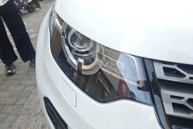 Used Land Rover Discovery Sport 2019 240 PS SE Version China V Standard
