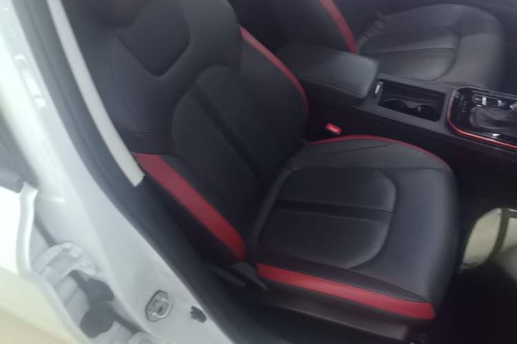 Used Dongfeng Aeolus Yixuan 2021 230T Automatic Chasing Shadow Edition
