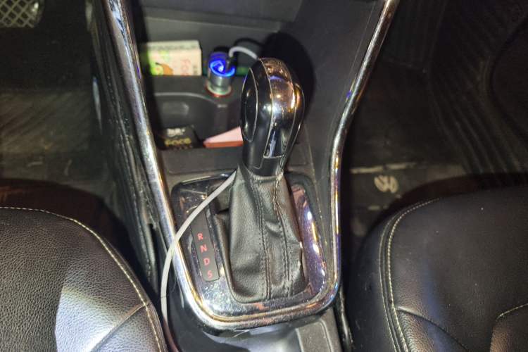 Used Volkswagen Jetta 2015 1.6L Automatic Fashion Model
