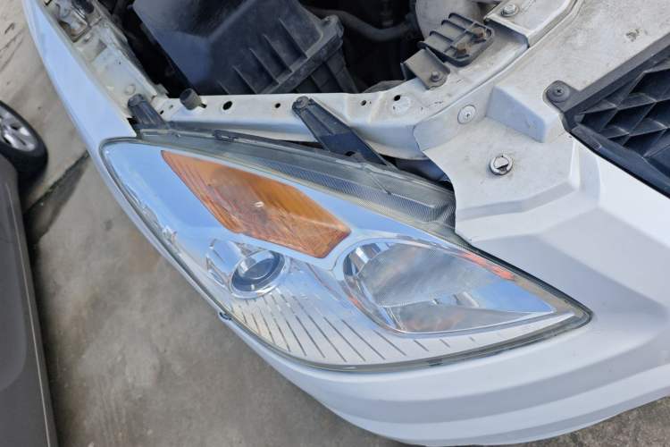 Used JMC Yuhu 7 2016 2.4L Two-Wheel Drive Luxury Version 4G69