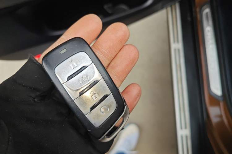 Used Changan CS95 2017 2.0T Four-Wheel Drive SmartDrive Edition