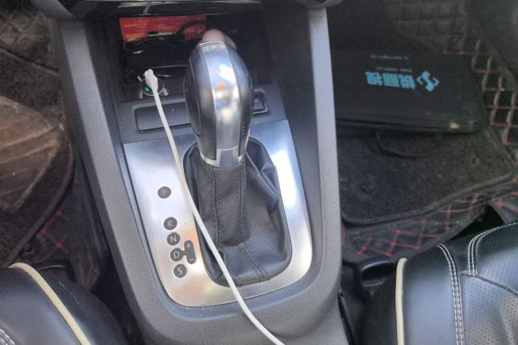 Used Volkswagen Sagitar 2012 1.4TSI Automatic Luxury Edition
