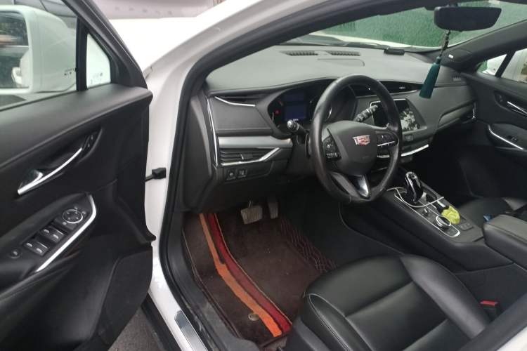 Used Cadillac XT4 2020 28T Two-Wheel-Drive Leading Version
