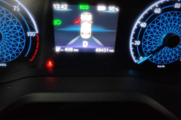 Used Hongqi E-QM5 2022 431 km Charge & Enjoy Edition