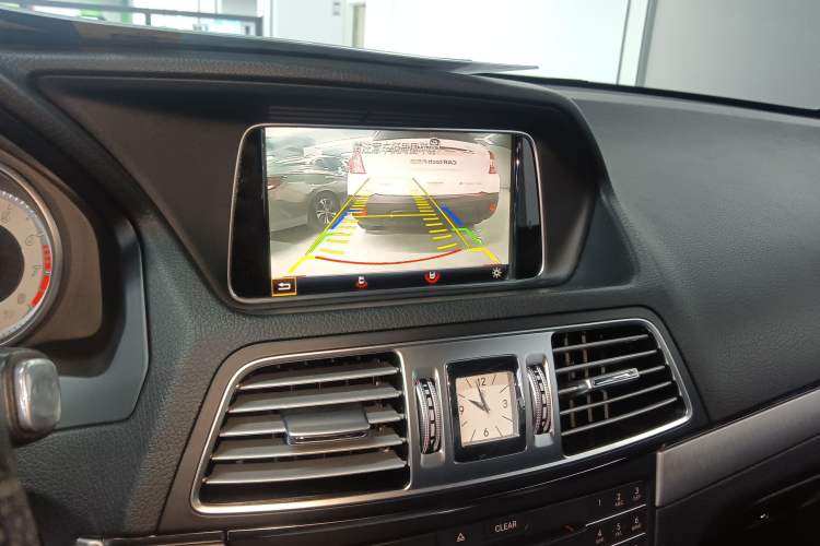 Used Mercedes-Benz E-Class 2016 E 200 Coupe Dynamic Edition Audio And AC Panel