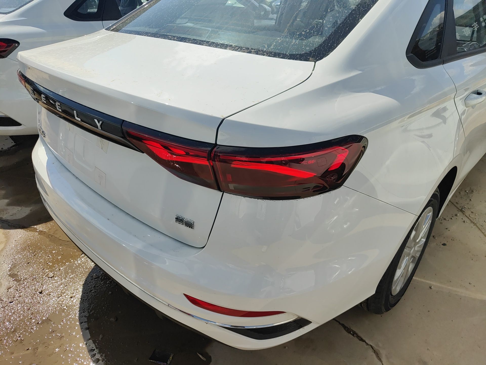 Geely Auto Emgrand 2025 4th Generation 1.5L Manual - Starry Edition — снимка 9