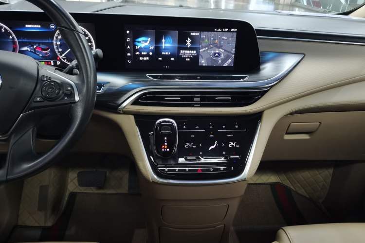 Used Buick GL8 2020 ES Land Cruiser 653T Luxury Model
