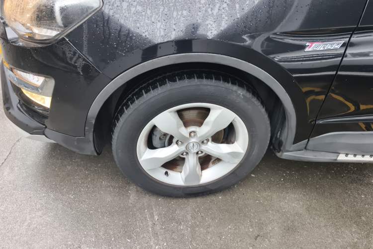 Used Zotye Domy X5 2015 1.5T Manual Luxury Version China IV Standard
