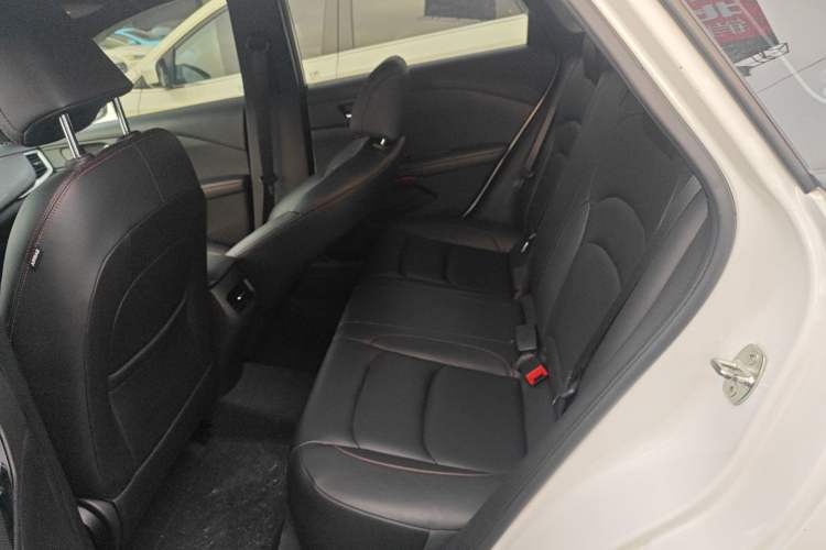 Used Chevrolet Monza 2019 RS 330T Automatic Sporty Edition China VI Standard Left Rear Seat