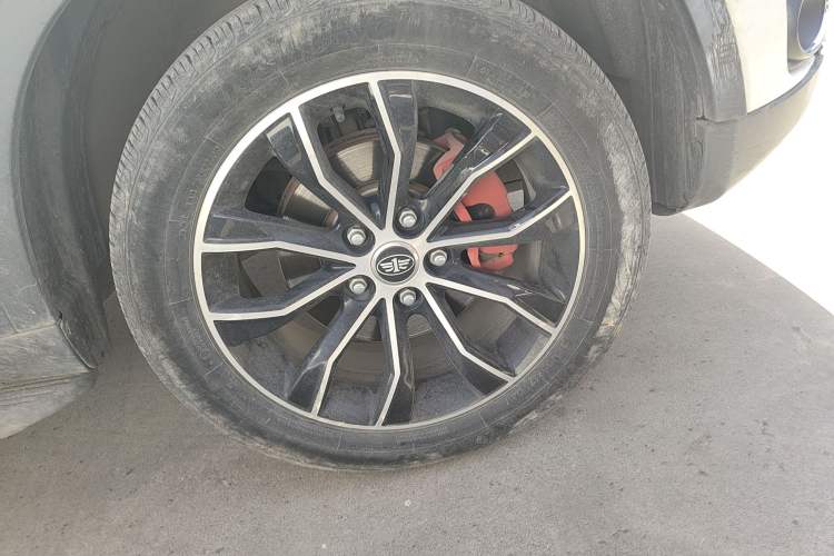 Used FAW Senya R7 2017 1.6L Manual Luxury Model
