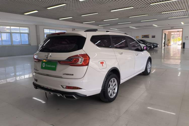 Used Baojun 310W 2017 1.5L Manual Fashion Model China V
