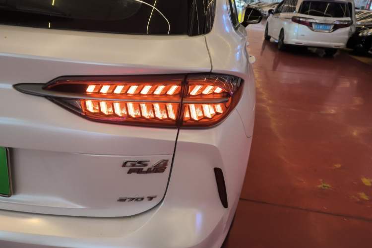 Used GAC Trumpchi GS4 PLUS 2021 270T Automatic Star Edition Right Rear Taillight