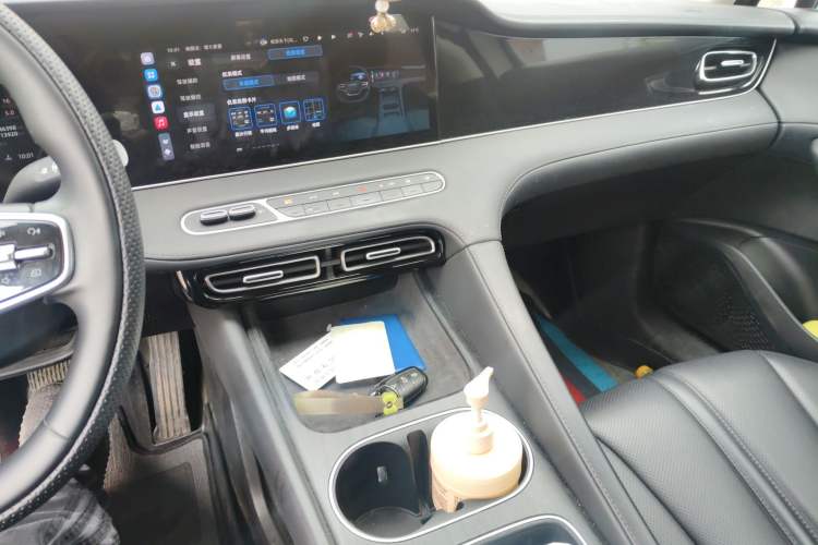 Used Roewe D7 2023 DMH 125km Superior Edition