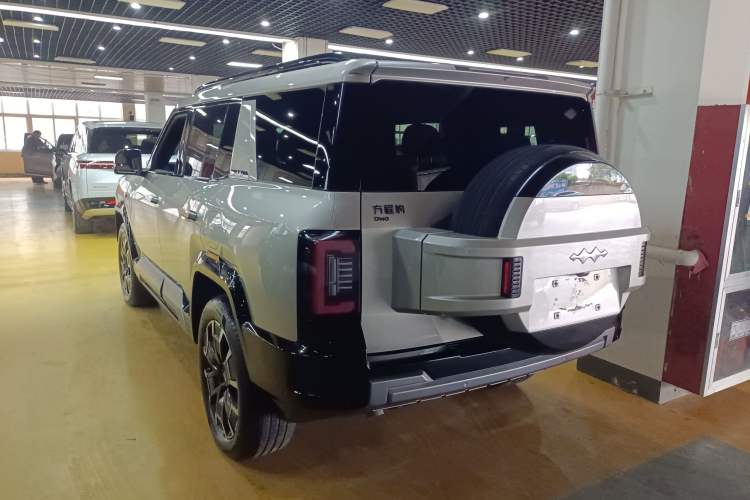 Used Formula Leopard 8 2025 Smart & Brave Flagship Edition 7 Seats
