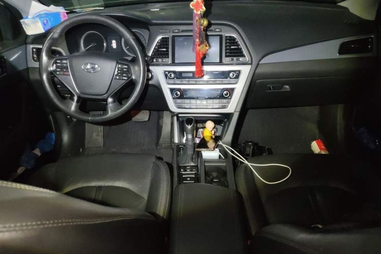 Used Hyundai Sonata 2015 2.4L TOP Flagship Edition Center Console