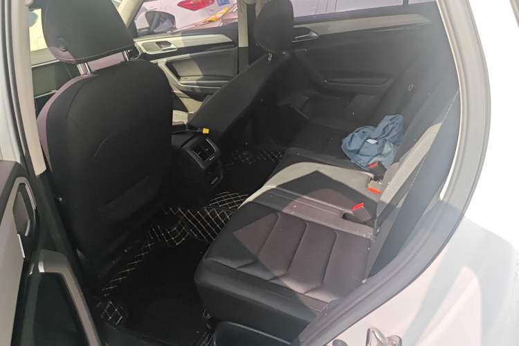 Used Volkswagen Tayron 2019 330TSI Two-Wheel-Drive Luxury Version China V Emission Standard Left Rear Seat