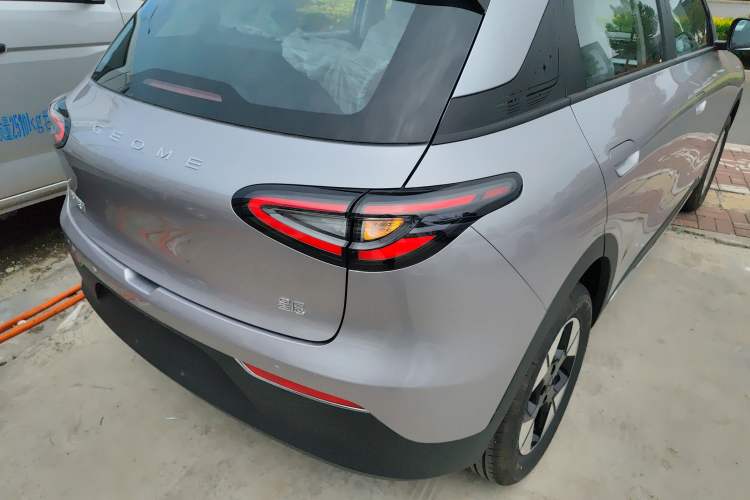 Used Geely Galaxy Geome 2026 Model 310km Dream Edition Right Rear Taillight