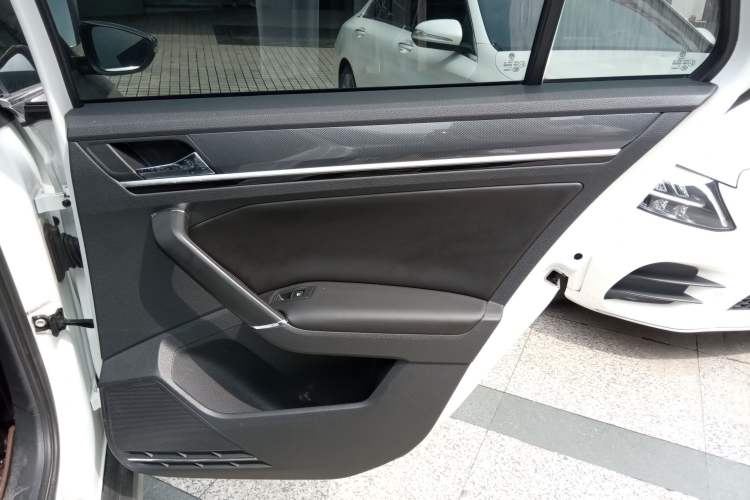 Used Volkswagen C-TREK 2017 1.6L Automatic Comfort Model
