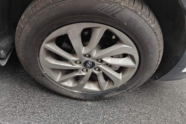 Used Hyundai Tucson 2015 1.6T Dual-Clutch Two-Wheel-Drive Smart Model
