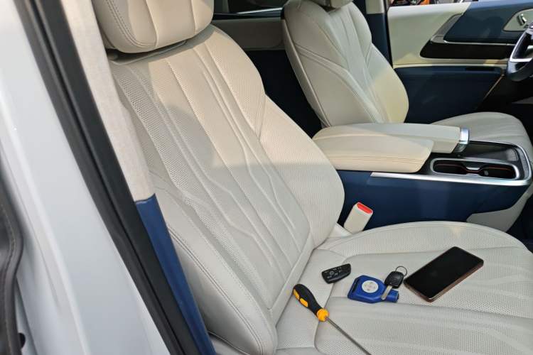 Used Buick Century 2023 2.0T Six-Seater Yinshi Edition
