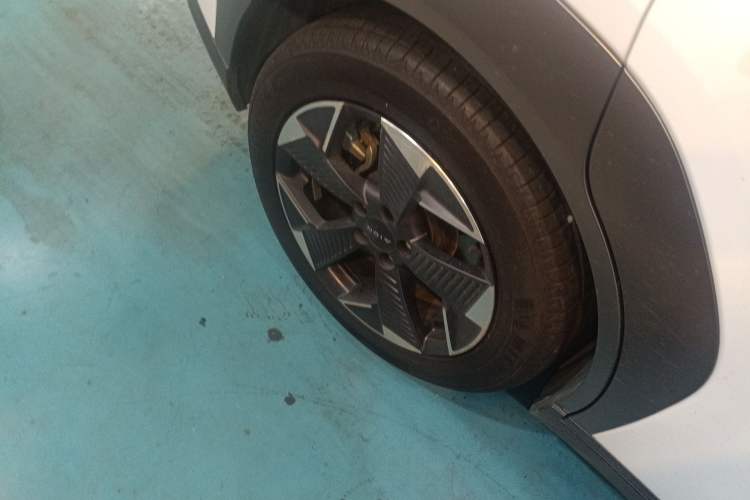 Used AION Y 2021 70 Intelligent Edition Right Rear Wheel Hub