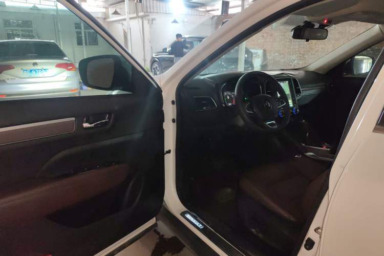 Used Renault Koleos 2018 2.0L Two-Wheel Drive 120th Anniversary Limited Edition Driver Seat