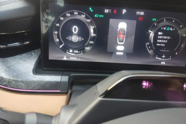 Used Lynk & Co 09 2021 2.0T Halo Six-Seater