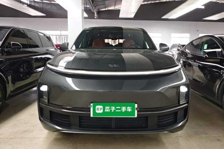 Used Li Auto L8 2023 Air model
