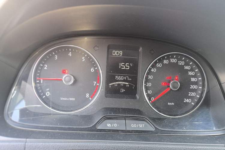 Used Volkswagen Lavida 2013 Restyled Classic 1.6L Manual Comfort Edition Odometer Close Up