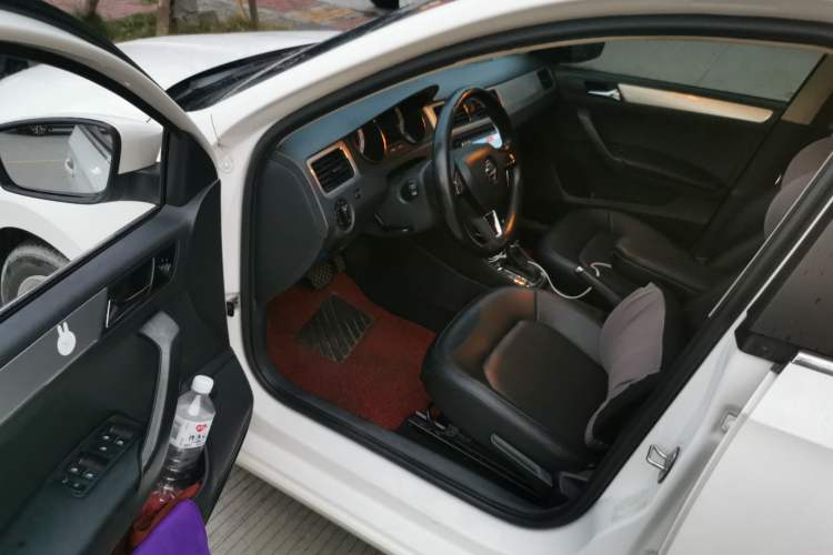 Used Skoda Rapid Spaceback 2018 1.6L Automatic Comfort Edition
