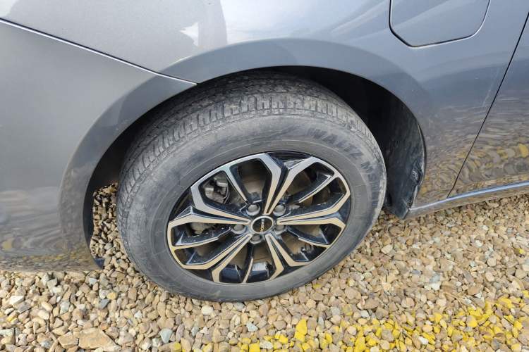 Used Roewe i6 MAX New Energy 2022 EV 500 Grand Touring Edition with Sunroof
