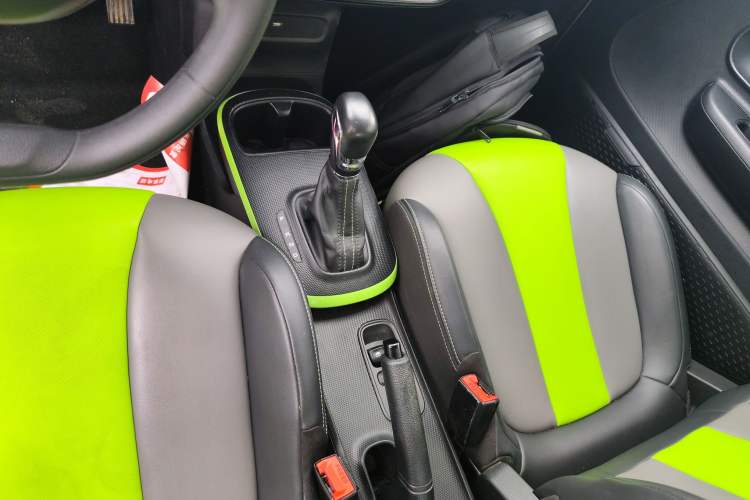 Used Roewe Clever 2021 302 km New Four-Seater Super-Efficient Version