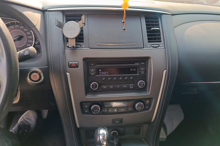 Used Nissan Patrol  Audio And AC Panel
