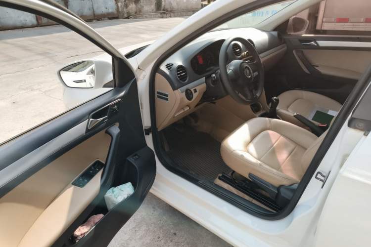 Used Volkswagen Jetta 2013 1.6L Manual Comfort Model