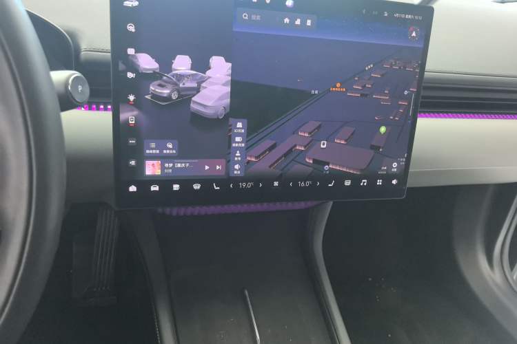 Used Zeekr 007 2024 Rear-Drive Intelligent Driving Version 75 kWh Audio And AC Panel