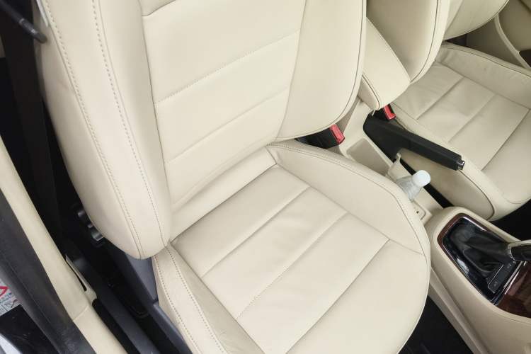 Used Volkswagen Lavida 2013 Restyled Classic 1.6L Automatic Comfort Edition Right Front Seat