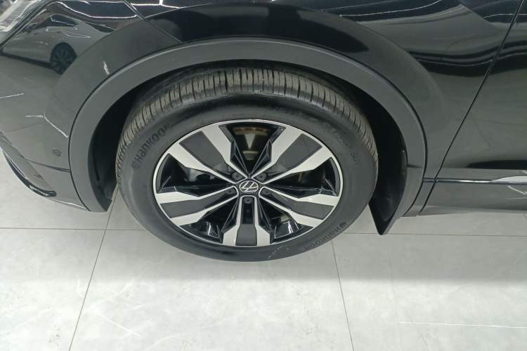 Used Volkswagen Tiguan L 2023 Restyled 330TSI Automatic Two-Wheel Drive R-Line Flagship Edition
